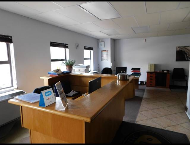 350M² OFFICE TO LET IN FERNDALE